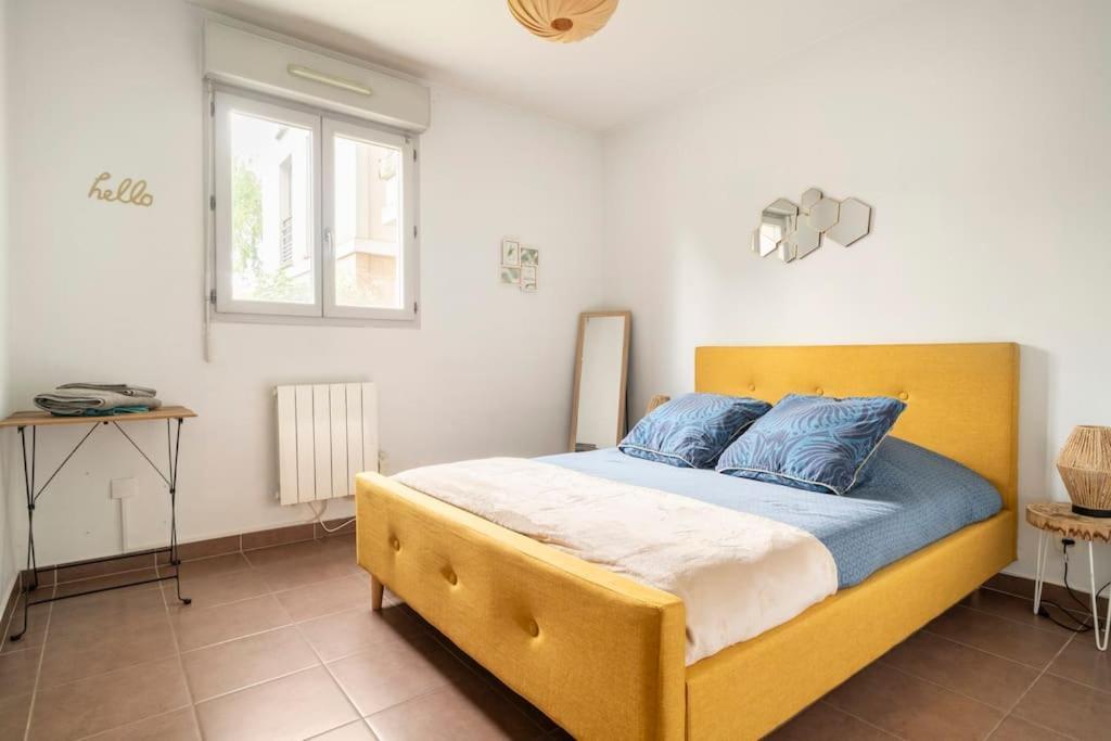 Appartement Avec Jardin Et Terrasse Pres De Paris Mantes-la-Jolie Exterior foto